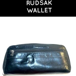 RUDSAK BLACK LEATHER WALLET